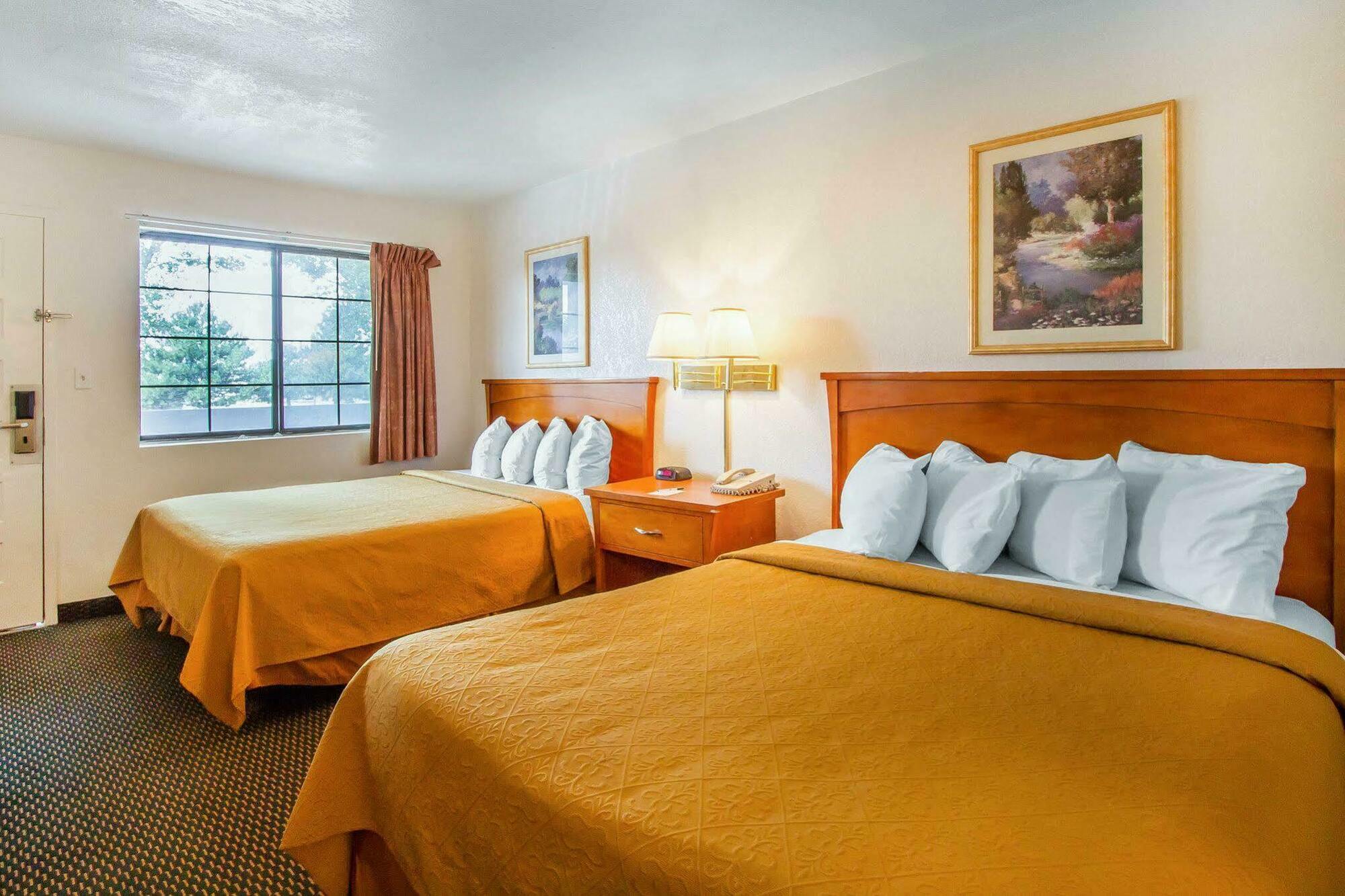 Quality Inn Flagstaff East I-40 Eksteriør billede