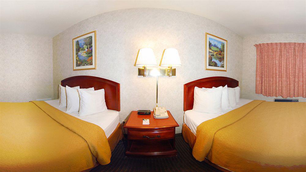 Quality Inn Flagstaff East I-40 Eksteriør billede